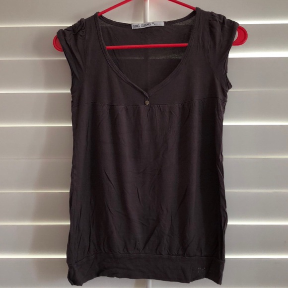 [5 for $25] Muted eggplant one button vneck top - Picture 3 of 3